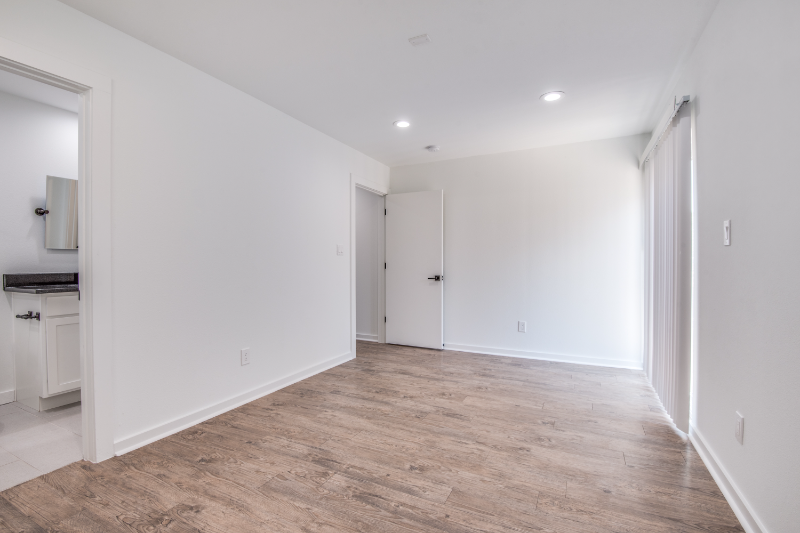 410 Lansing St #410 - Photo 6 of 13