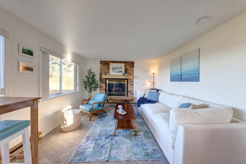 2549 Mason St - Photo 5 of 20