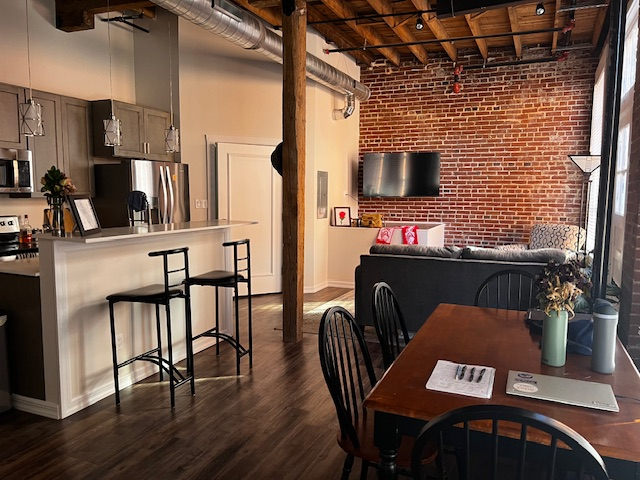 212 Morgan St #D - Photo 6 of 8