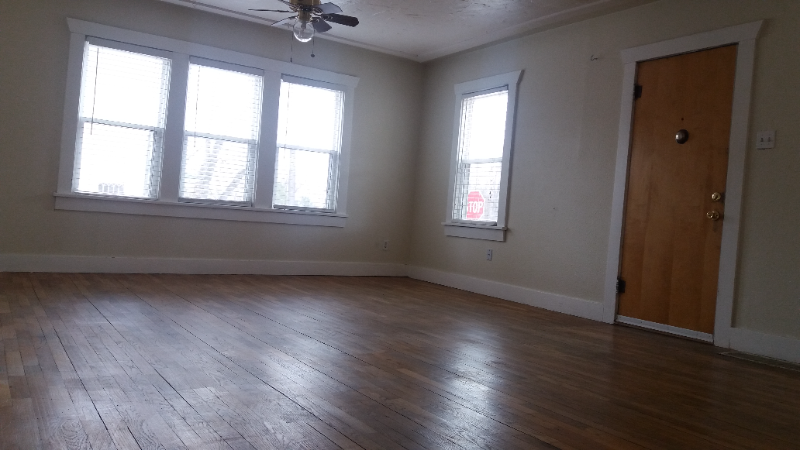 2502 W Pikes Peak Ave - Photo 5 of 11