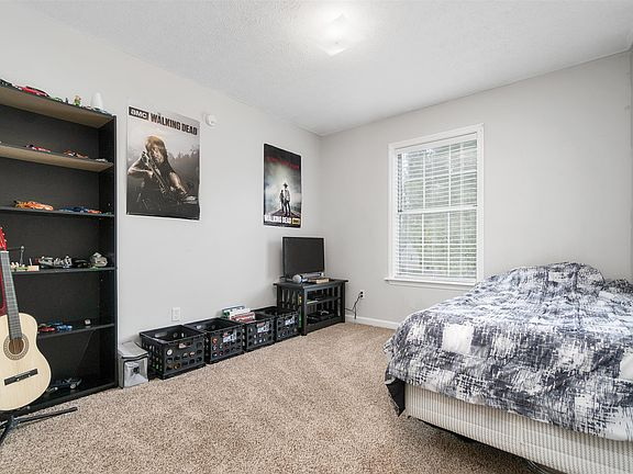 793 Summer Hill Ln - Photo 6 of 9