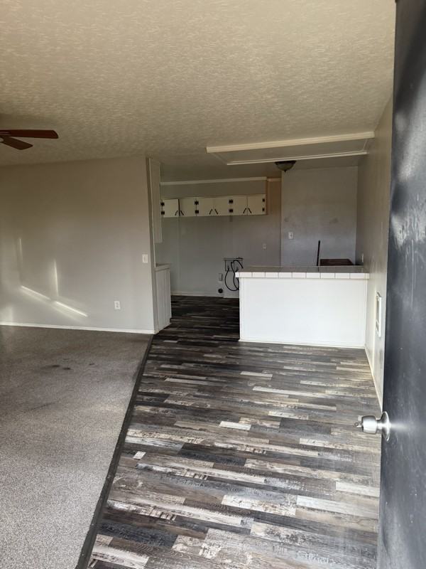 606 Center St W - Photo 2 of 7