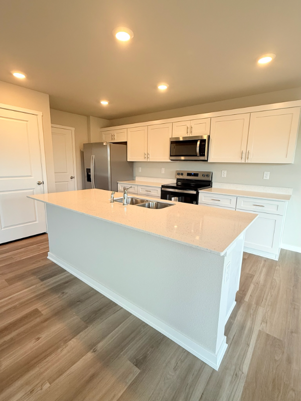 7809 N 169th St - Photo 5 of 39