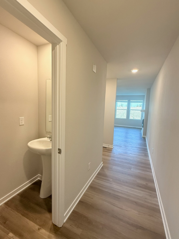 7809 N 169th St - Photo 3 of 39