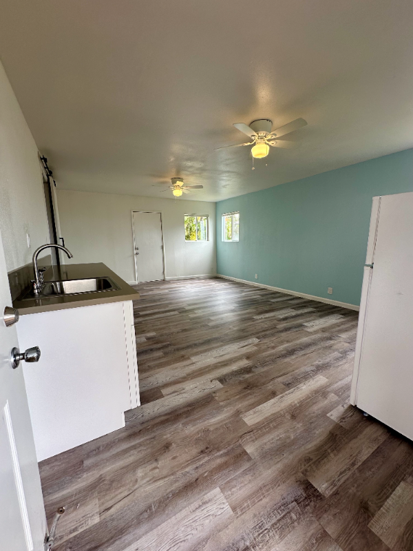 1027 Lolena St - Photo 3 of 15