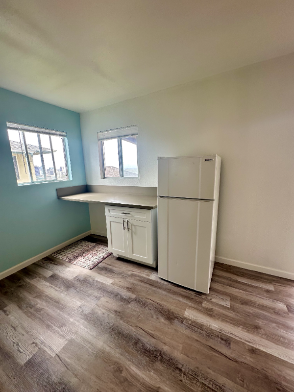 1027 Lolena St - Photo 5 of 15