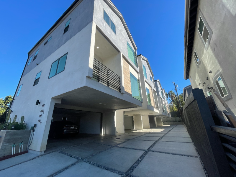 140 N Carondelet St - Photo 2 of 19