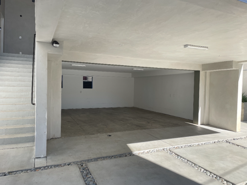 140 N Carondelet St - Photo 4 of 19