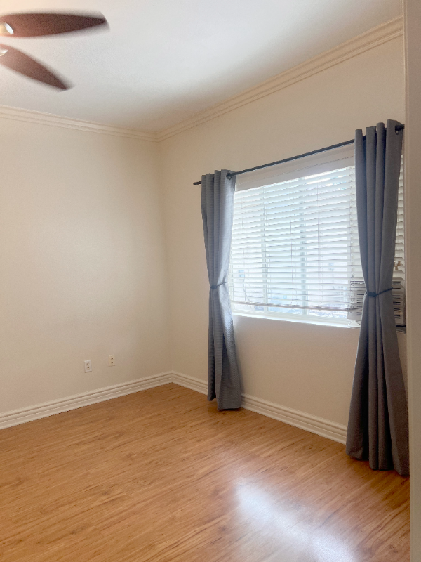 11031 Dade Ln - Photo 2 of 6