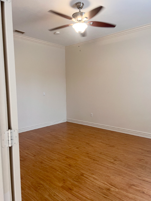 11031 Dade Ln - Photo 3 of 6