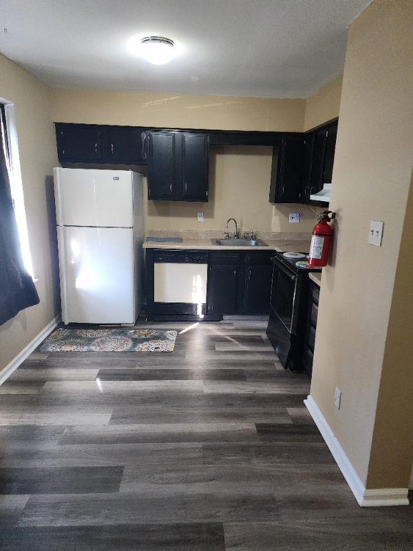 9B Hampton Gate Dr #B - Photo 2 of 4