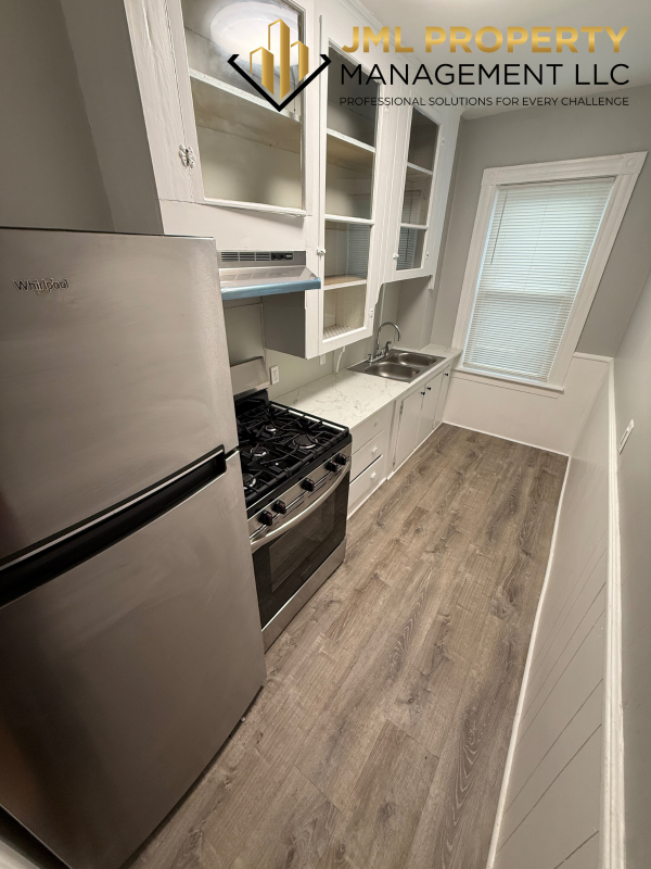 117 Irving St #2 - Photo 6 of 13