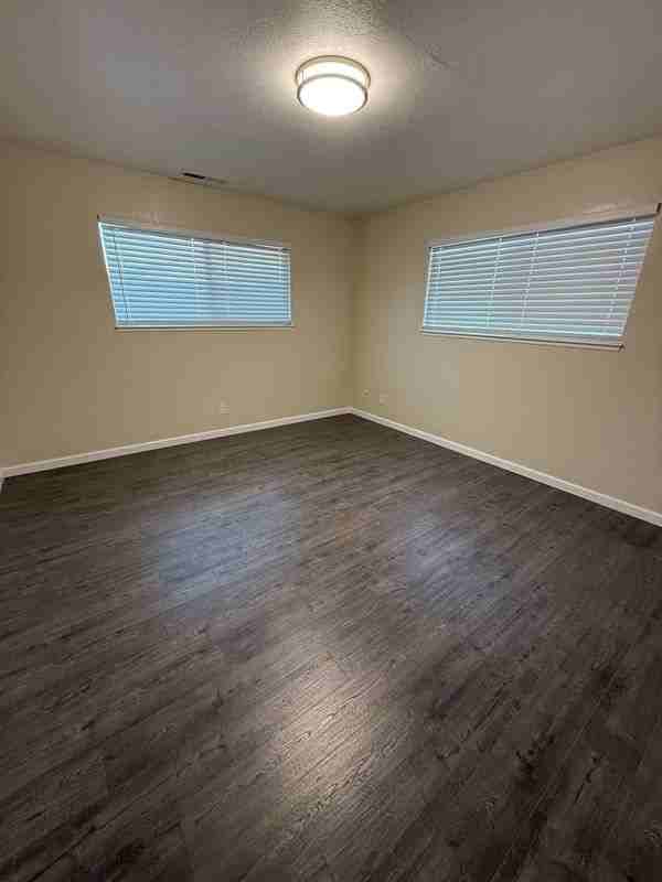 90 Meadow Ter - Photo 4 of 6