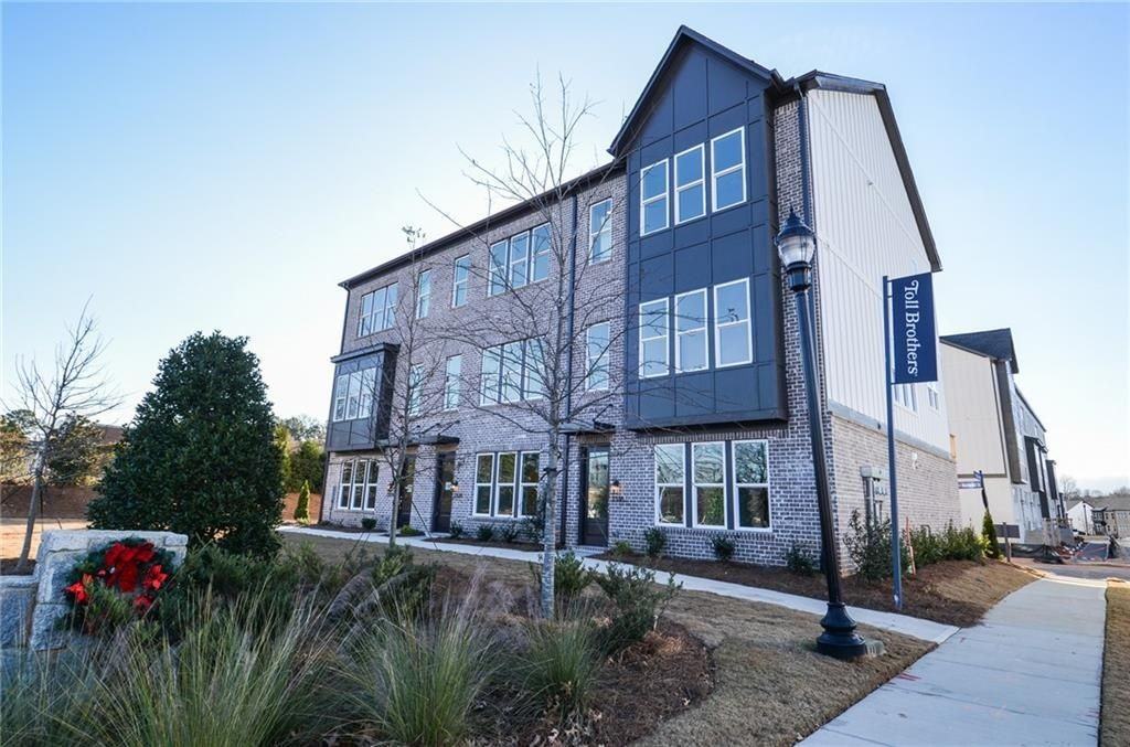 2316 Mockernut Trl Se - Photo 2 of 50