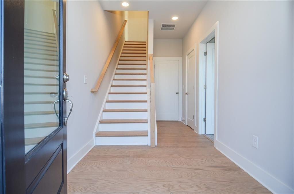 2316 Mockernut Trl Se - Photo 7 of 50