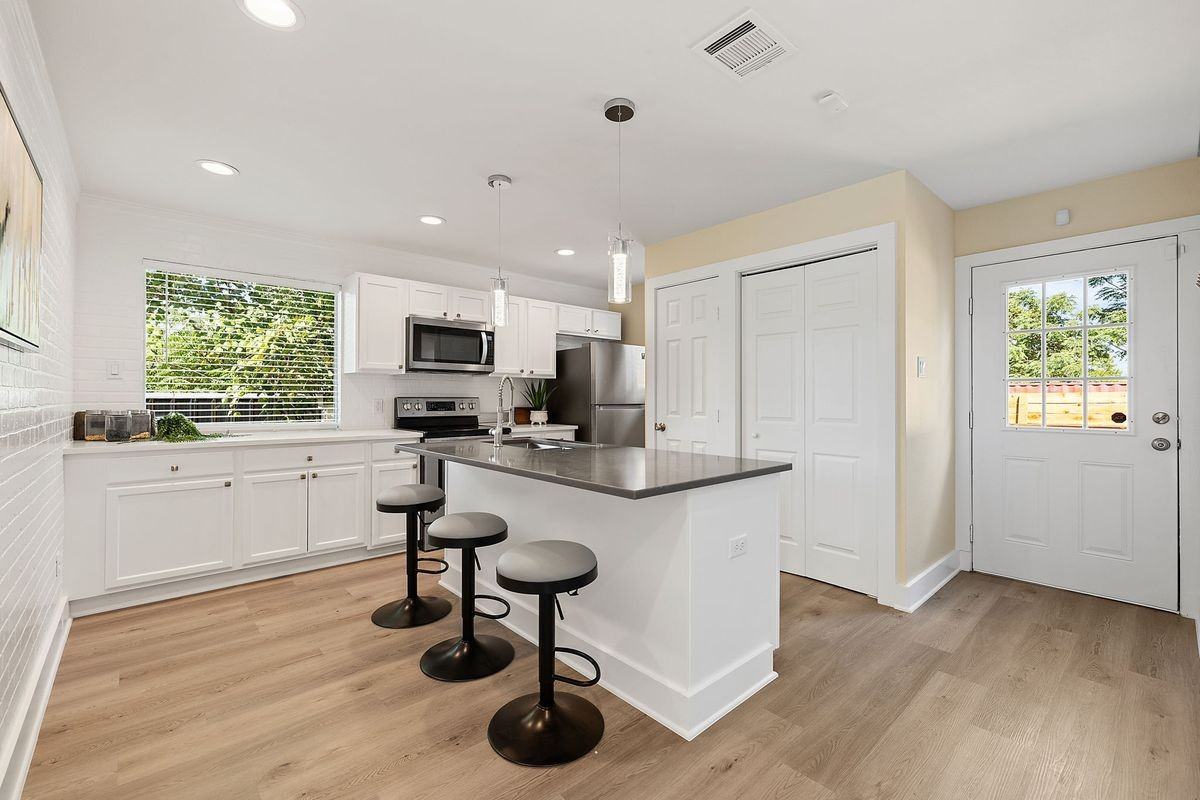 1171 Nickols Ave ##1 - Photo 2 of 3