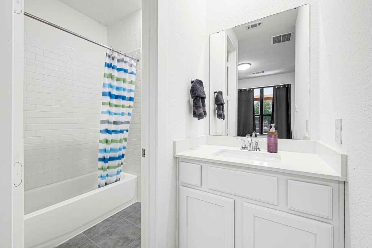 12331 Palmetto Dr - Photo 7 of 12