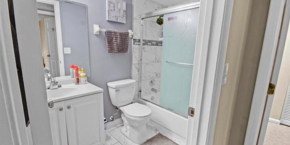 7507 Greenlake Way ##B - Photo 3 of 10