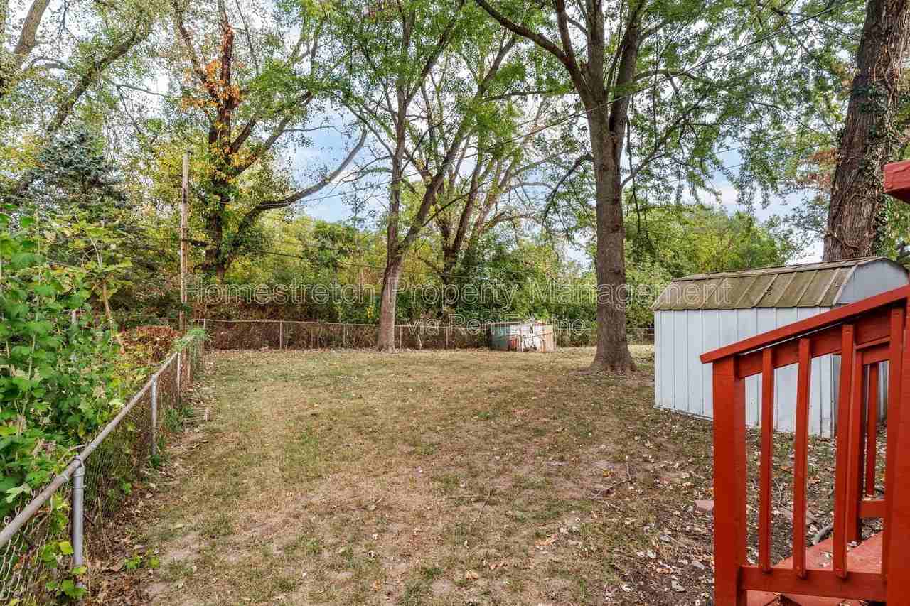 235 Moule Dr - Photo 6 of 33