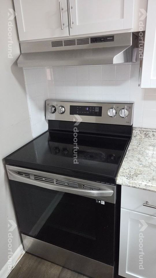 208 Columbus St #10 - Photo 4 of 18