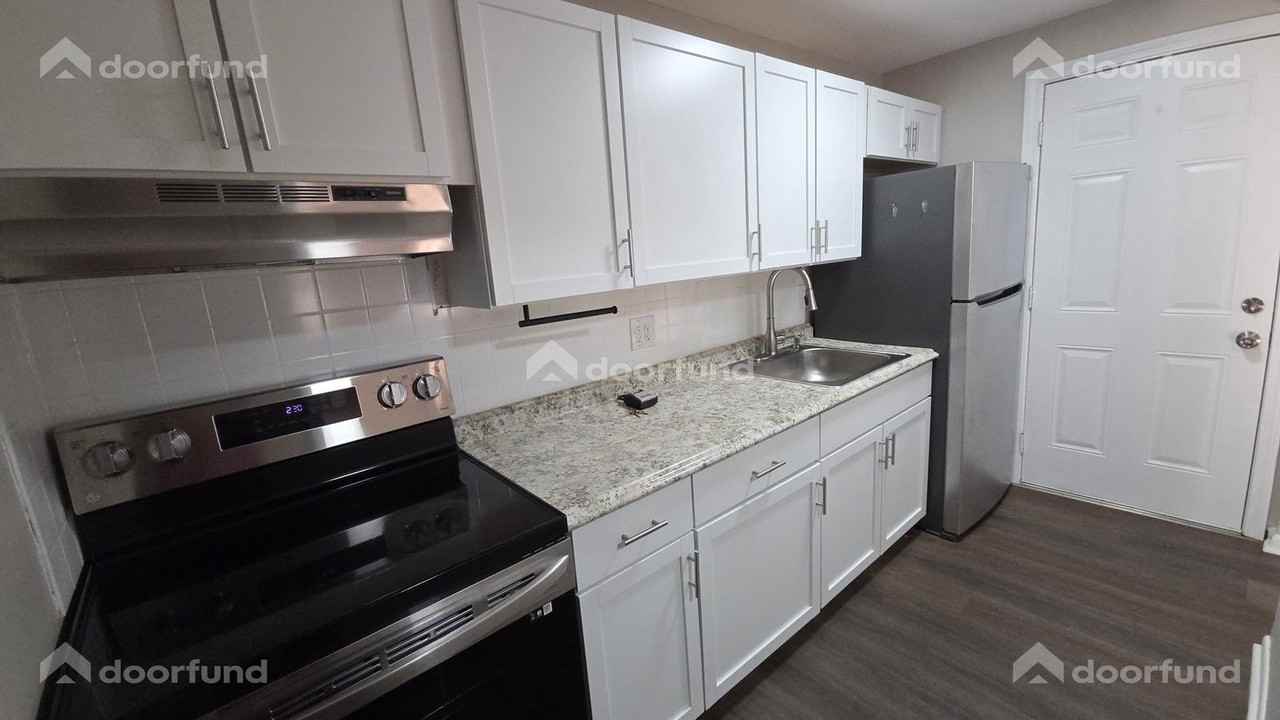 208 Columbus St #10 - Photo 6 of 18