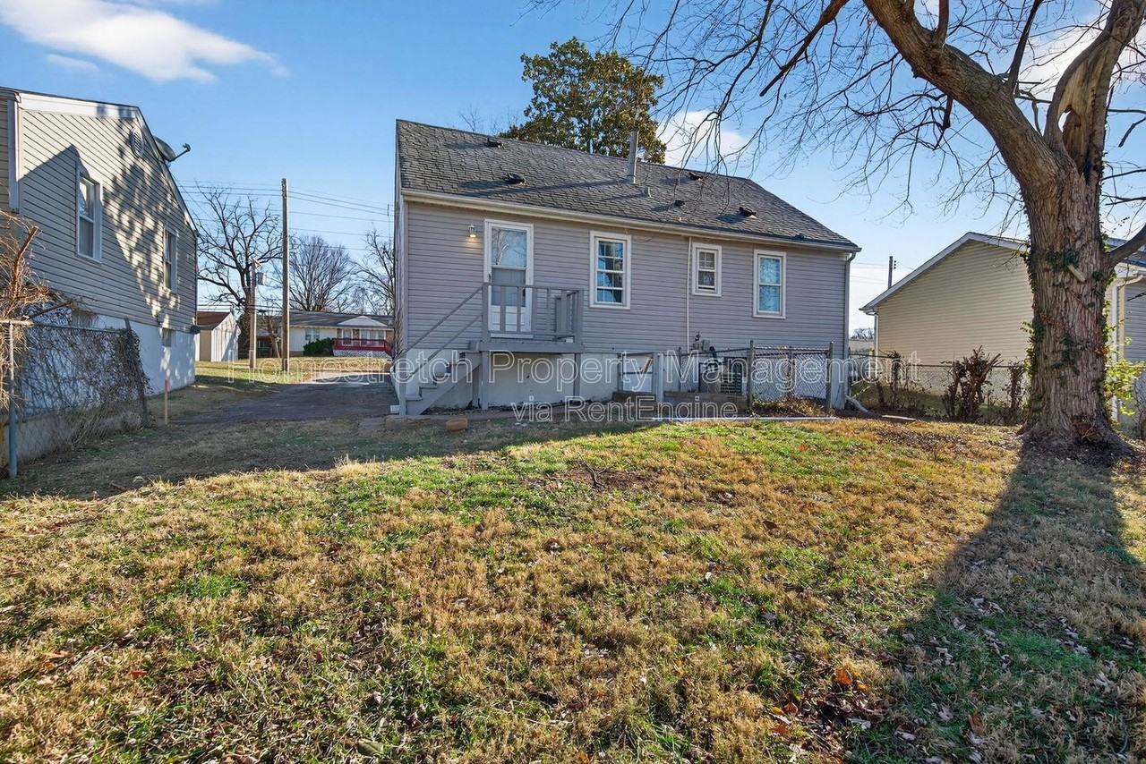 6029 Evergreen Blvd - Photo 7 of 38