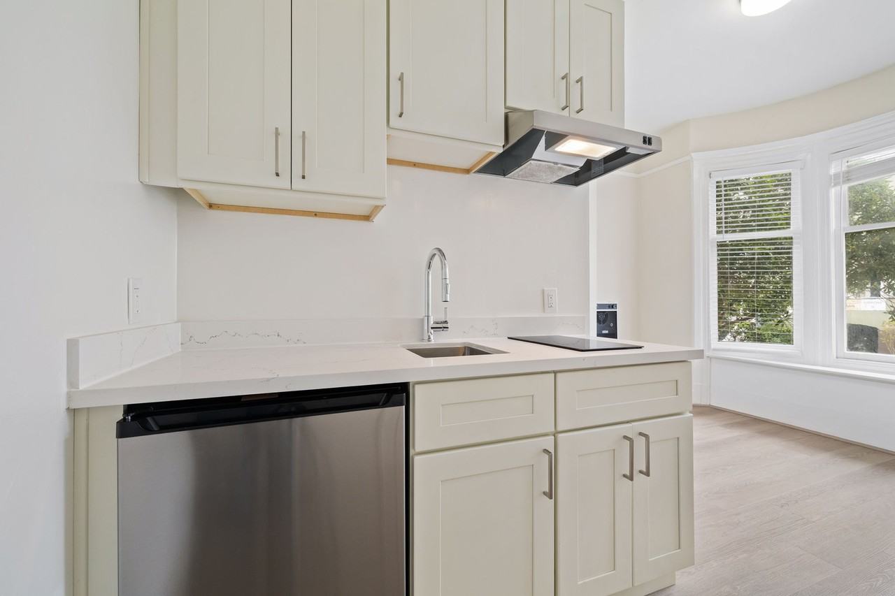 2148 Broderick - Photo 7 of 12