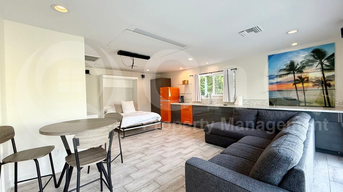 3429 E Coolidge St - Photo 4 of 50