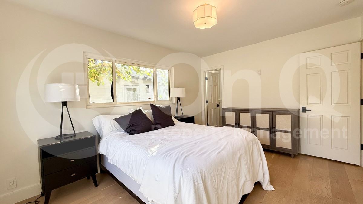 3429 E Coolidge St - Photo 7 of 50