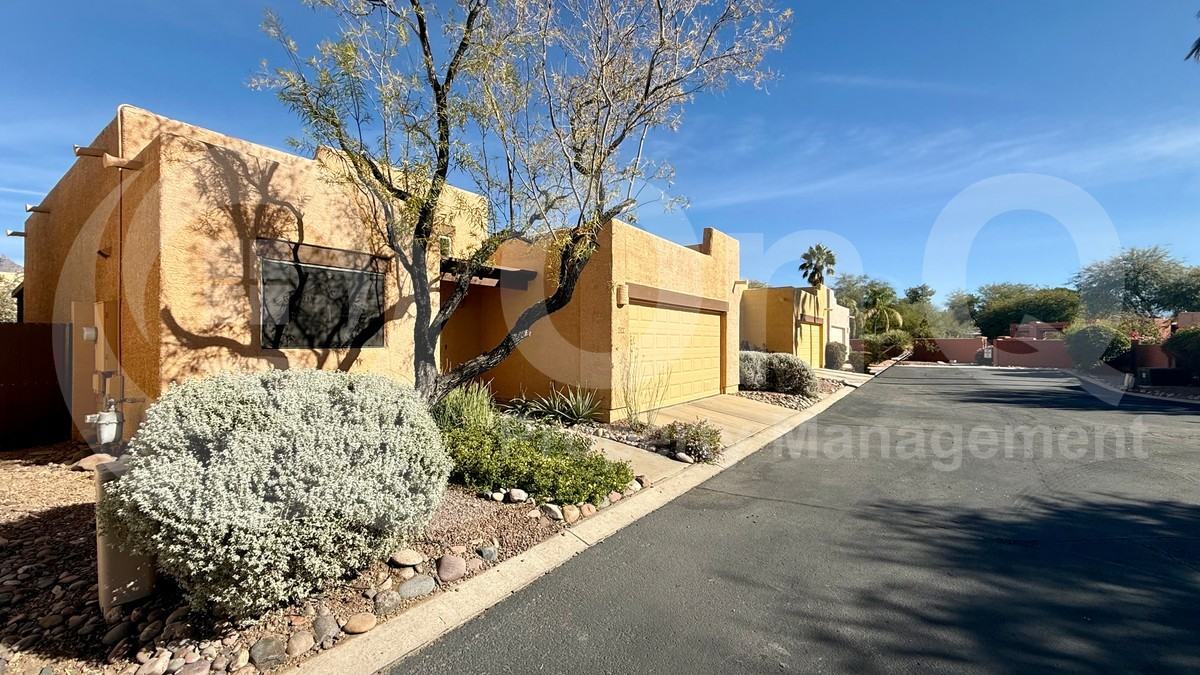 4349 E Kleindale Rd - Photo 3 of 25