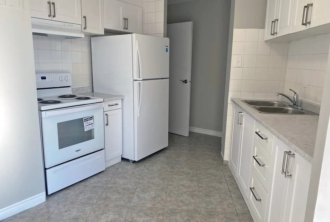 Riverview Towers - Photo 3 of 18