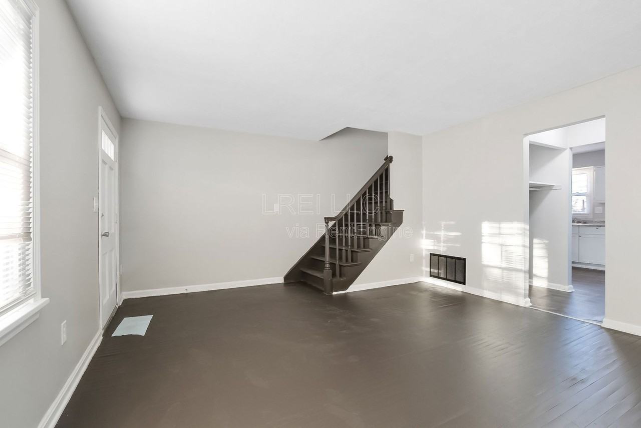 5011 Wabash Pl - Photo 2 of 13