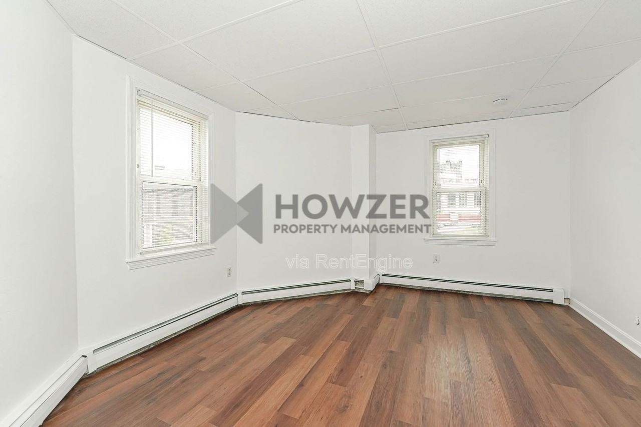 54 Broadway #8 - Photo 4 of 22