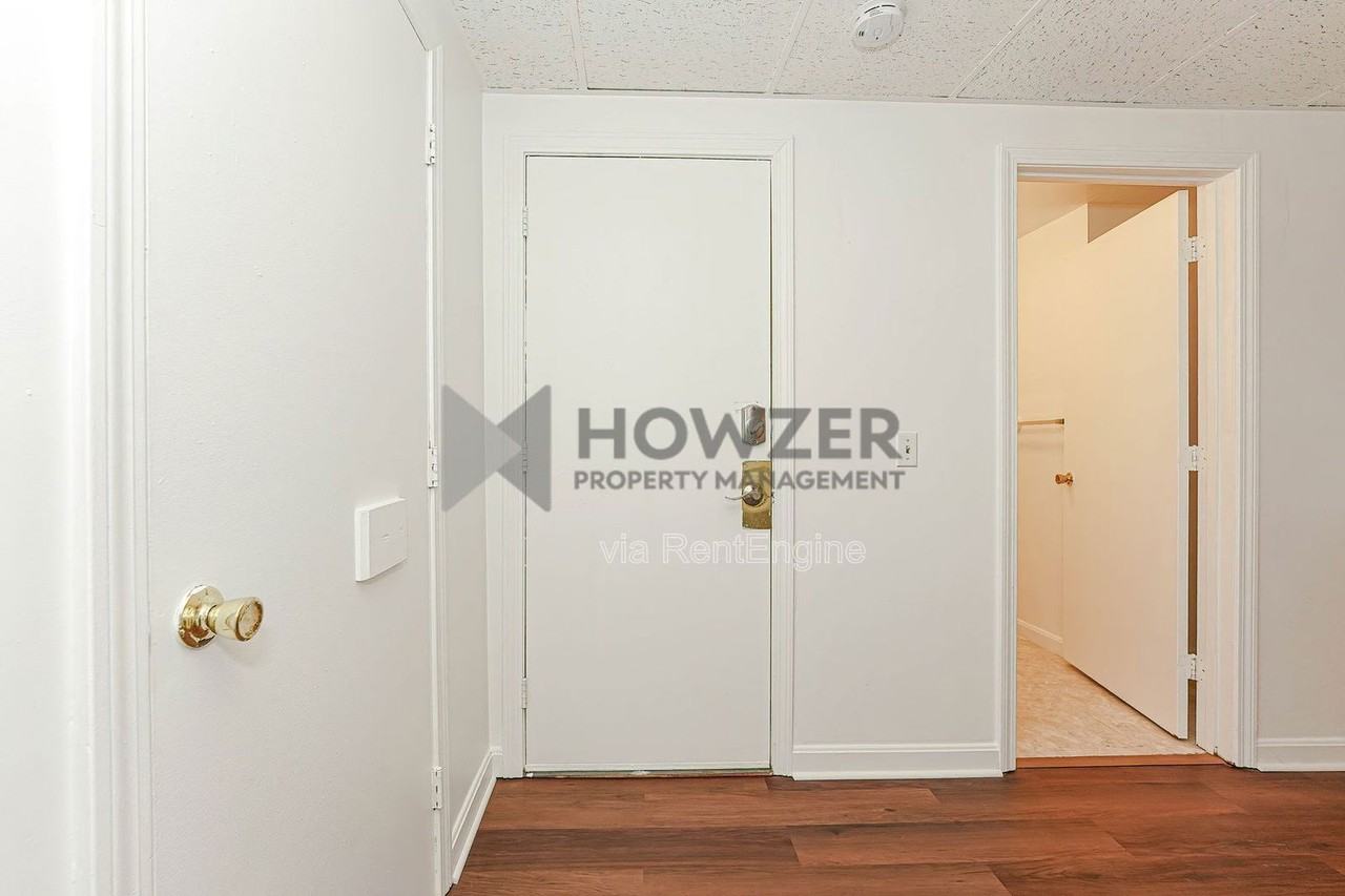 54 Broadway #8 - Photo 5 of 22