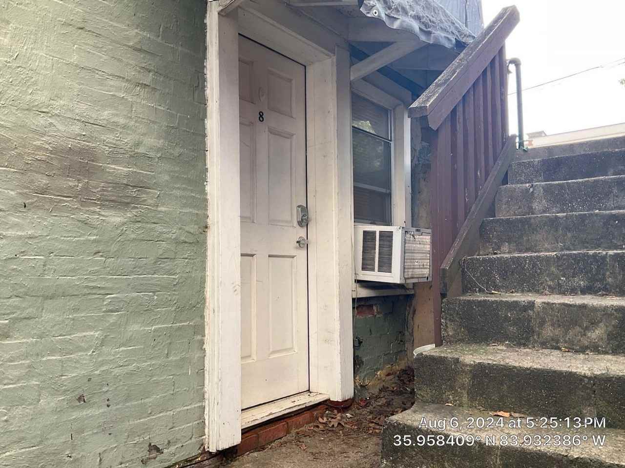 1628 Clinch Ave #8 - Photo 2 of 20
