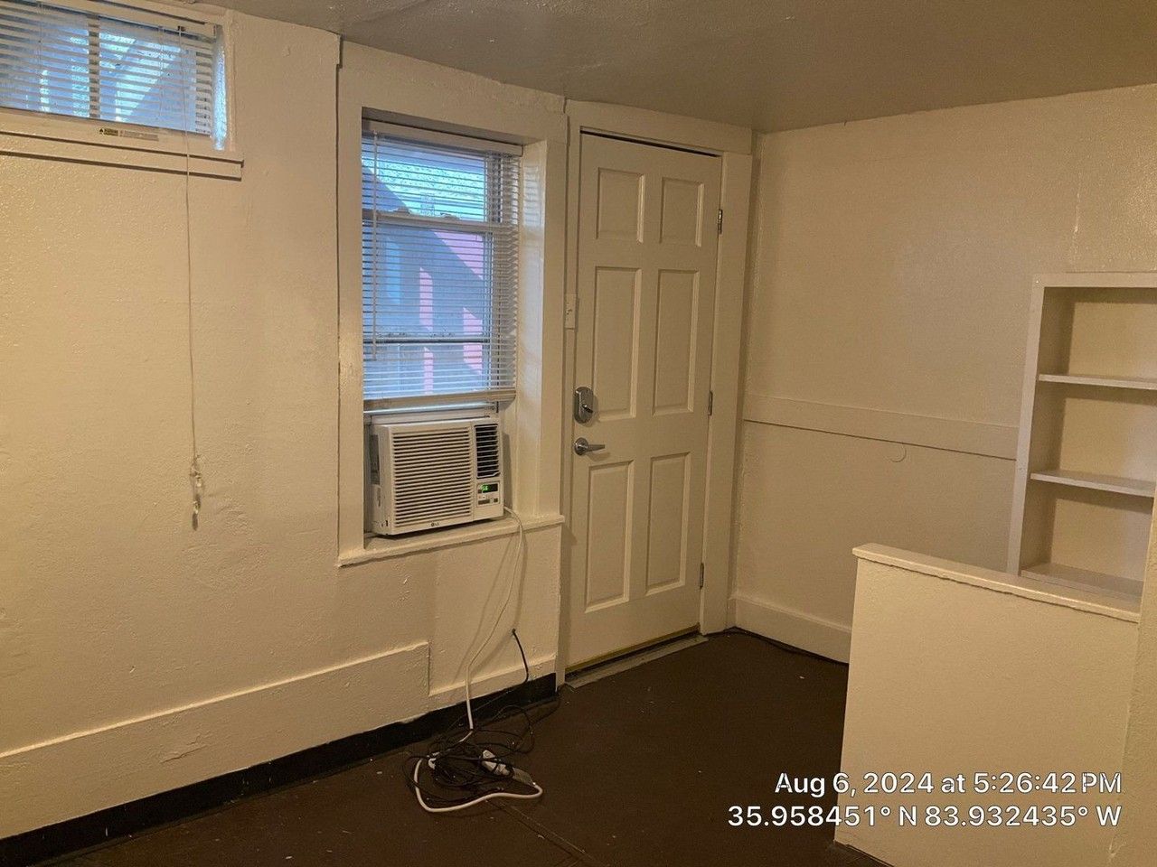 1628 Clinch Ave #8 - Photo 3 of 20