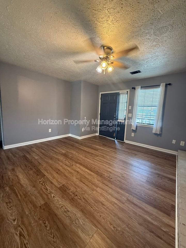 6430 Crystal Cove Trl - Photo 6 of 16