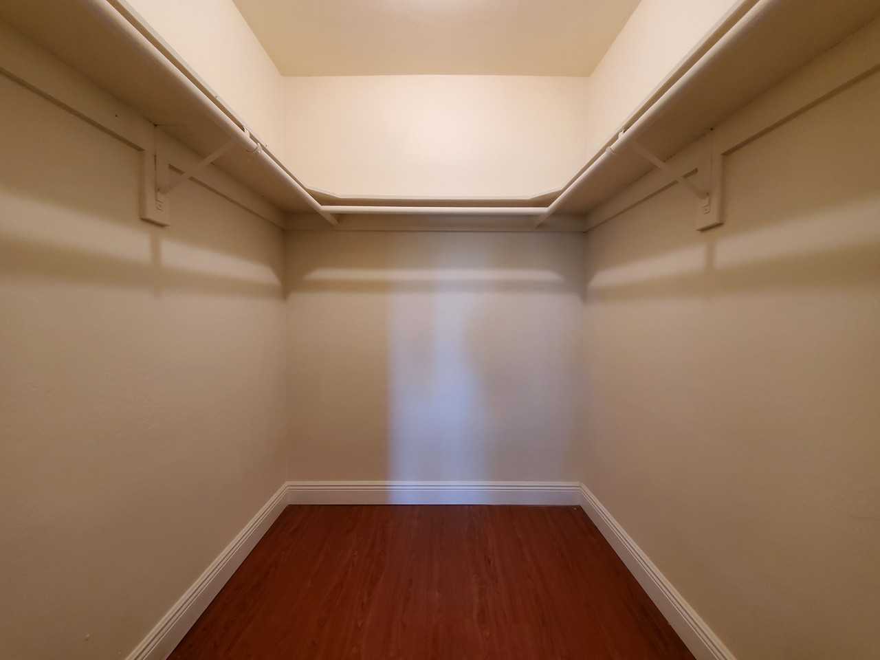 Lincoln Apartments, LLC - Photo 5 of 13