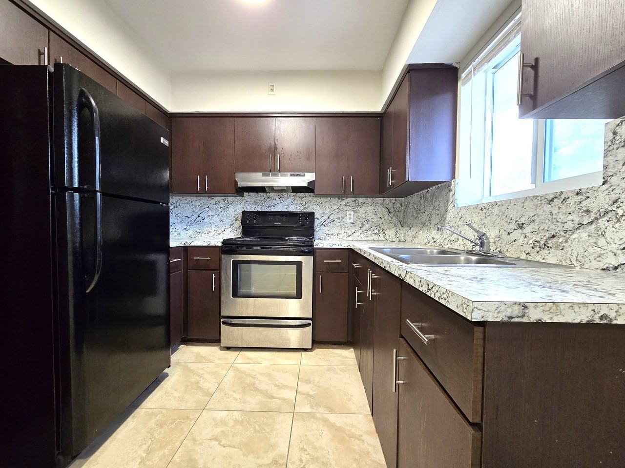 Lincoln Apartments, LLC - Photo 7 of 13