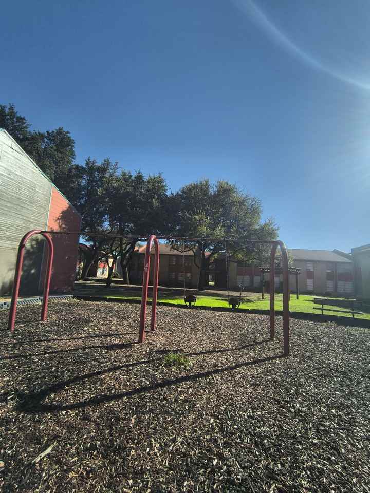 Bella Vida - Photo 5 of 5