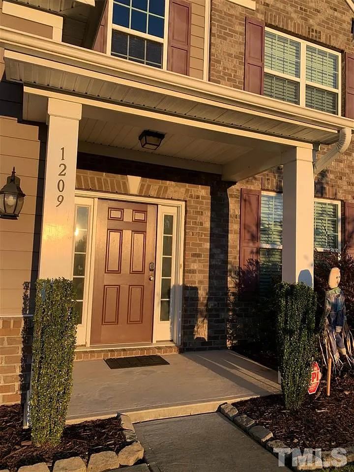 1209 Willowcrest Road - Photo 3 of 30