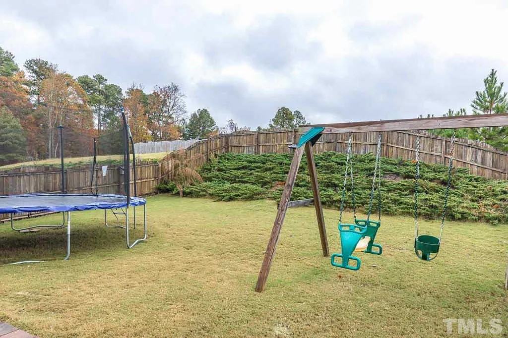 1209 Willowcrest Road - Photo 5 of 30