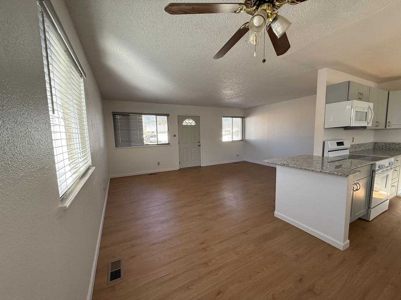 2406 Chimayo Dr - Photo 6 of 22