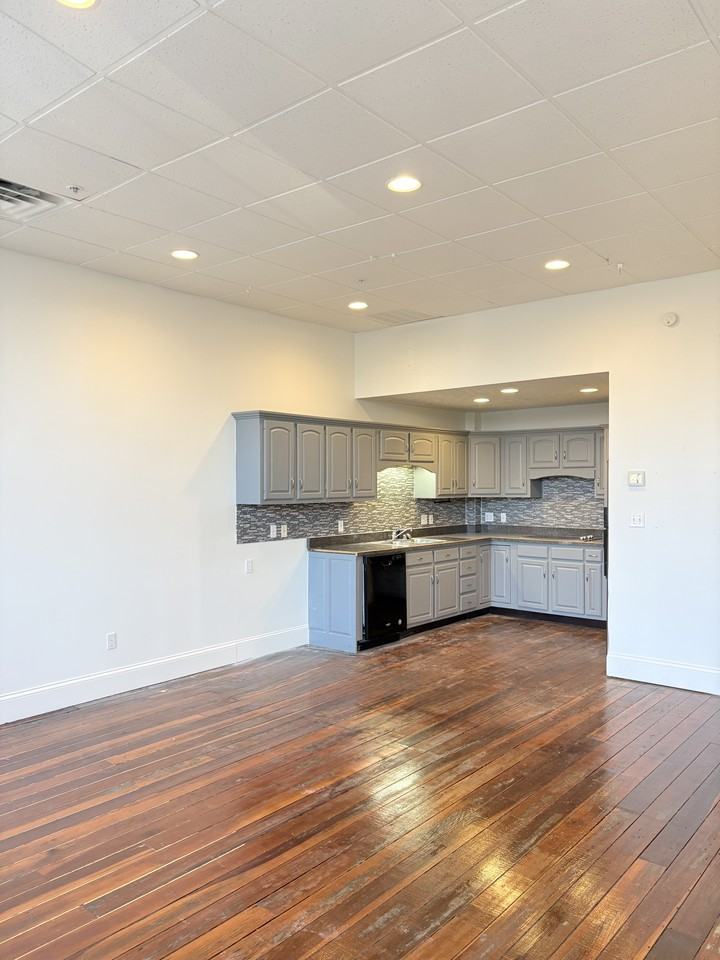 440 1/2 E Main Ave #440-1-2 - Photo 4 of 12