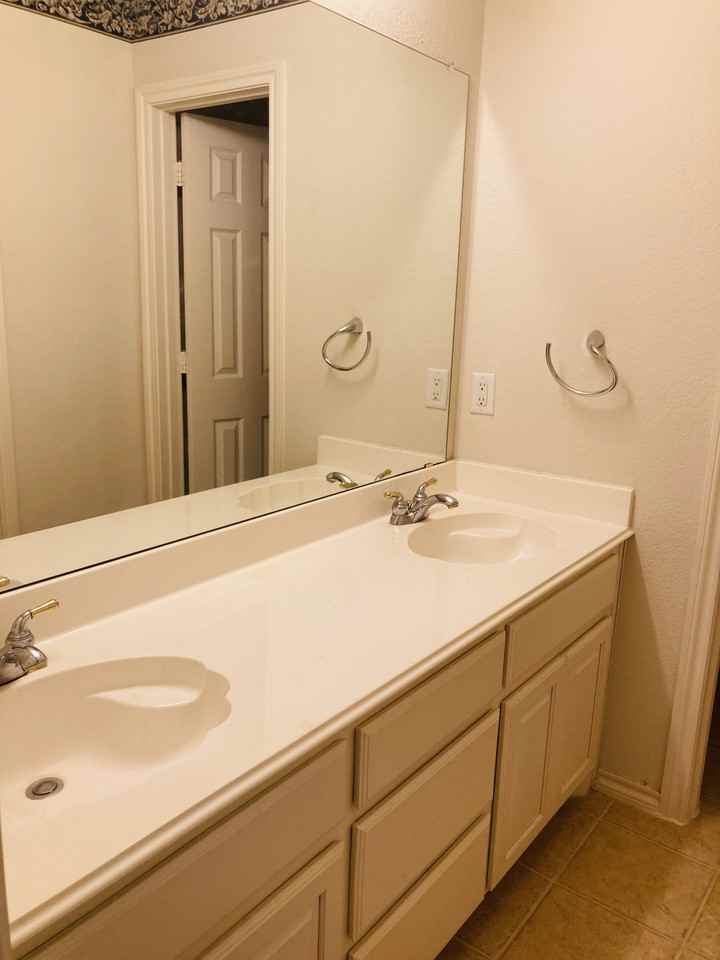 6902 Winthorp Dr #NA - Photo 6 of 7