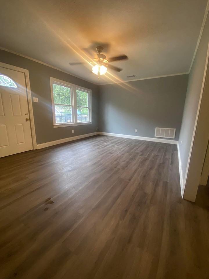 705 N 44th St #705N44 - Photo 2 of 8