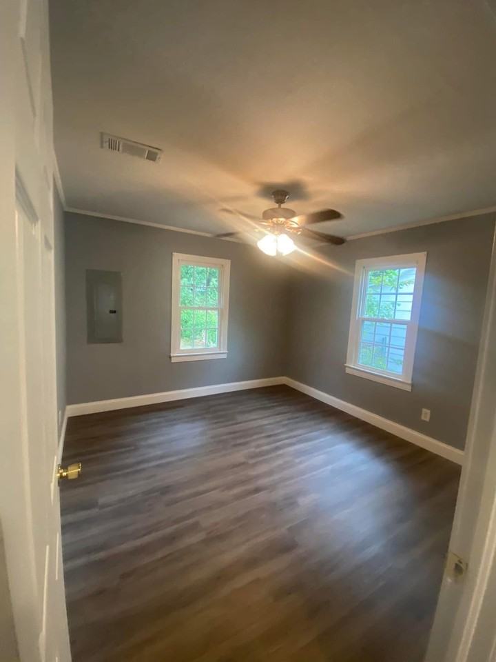 705 N 44th St #705N44 - Photo 6 of 8