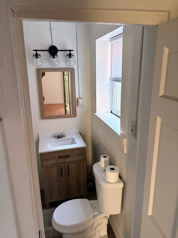 1111 S 2nd St #A - Photo 3 of 4