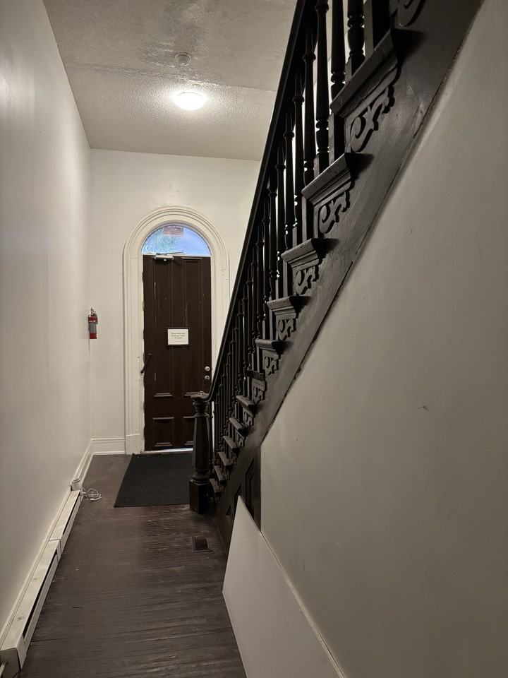 1111 S 2nd St #A - Photo 4 of 4