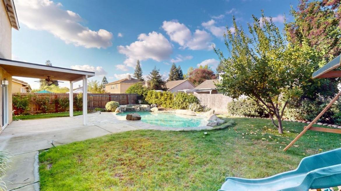 2638 E Skyview Ave #NA - Photo 2 of 22